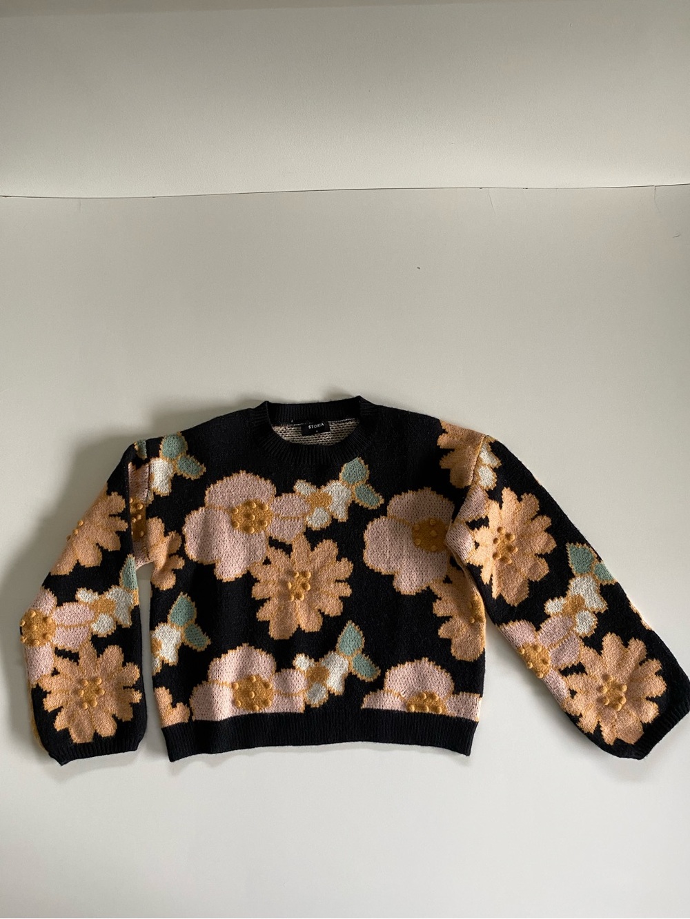 STORIA Oversized Small Floral knit Pullover Sweater